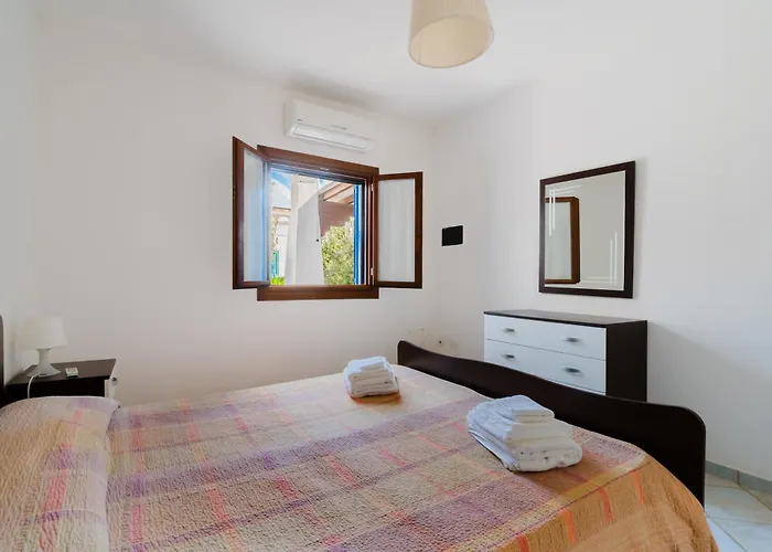 Holiday home Mery Villaggio Chiusurelle Torre Lapillo