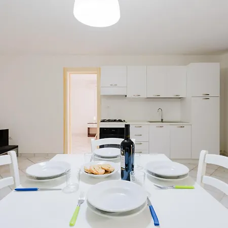 Holiday home Mery Villaggio Chiusurelle Torre Lapillo